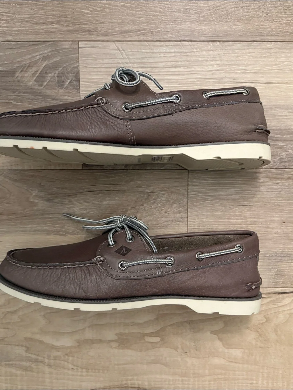 Sperry Men's Brown Leather Moc Toe Boat Shoes with Contrast Laces
